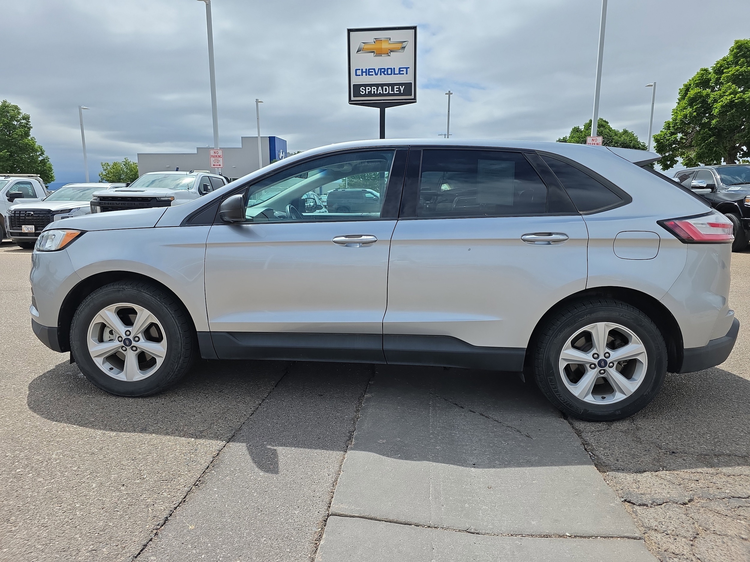 2020 Ford Edge SE's photo