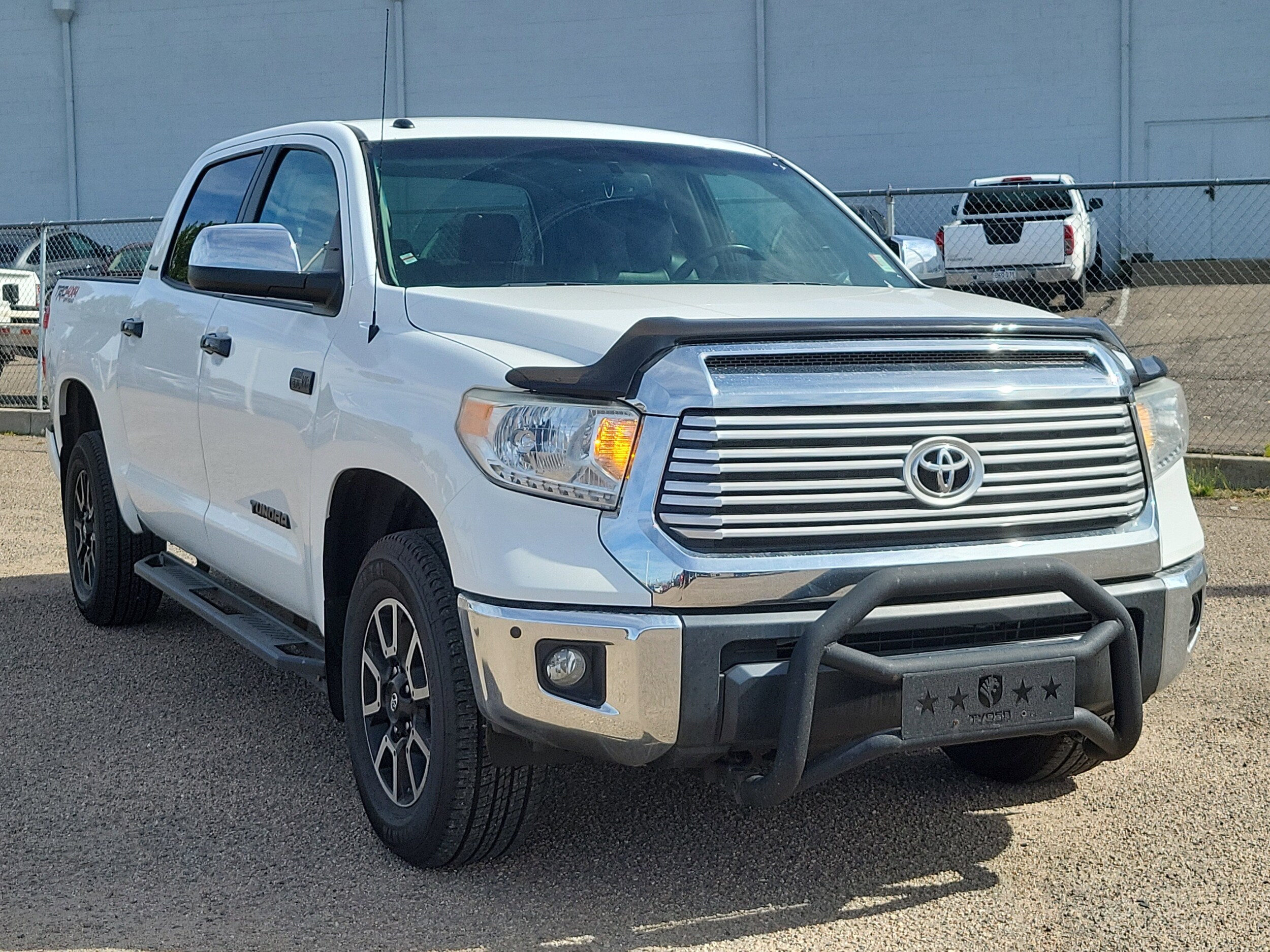 2016 Toyota Tundra Limited photo 2