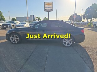 2013 BMW 328i xDrive w/SULEV Sedan