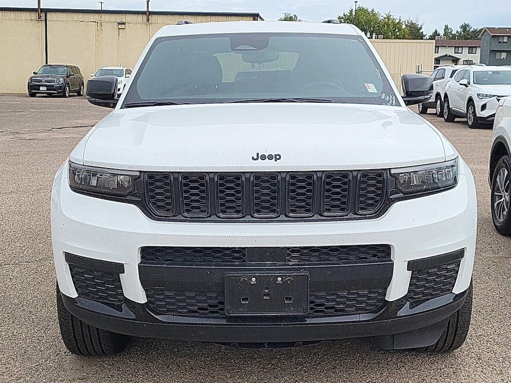 Used 2023 Jeep Grand Cherokee L Laredo SUV