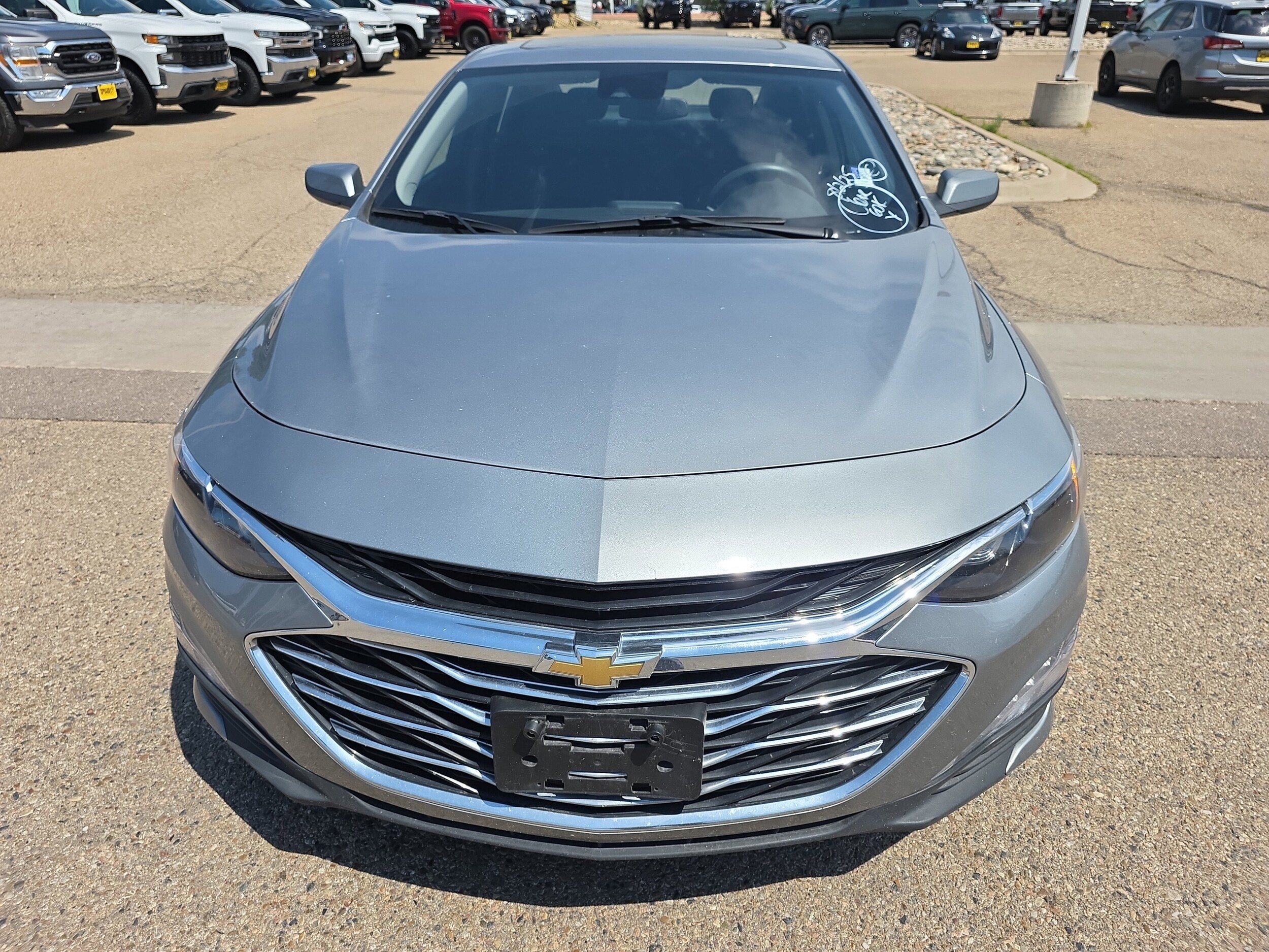 2023 Chevrolet Malibu 1LT photo 2