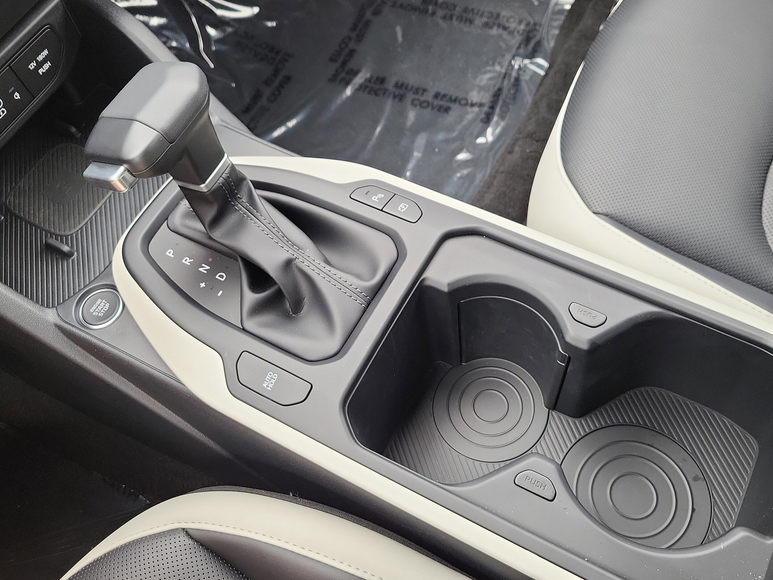 2025 Kia K4 GT-Line Turbo - Photo 23
