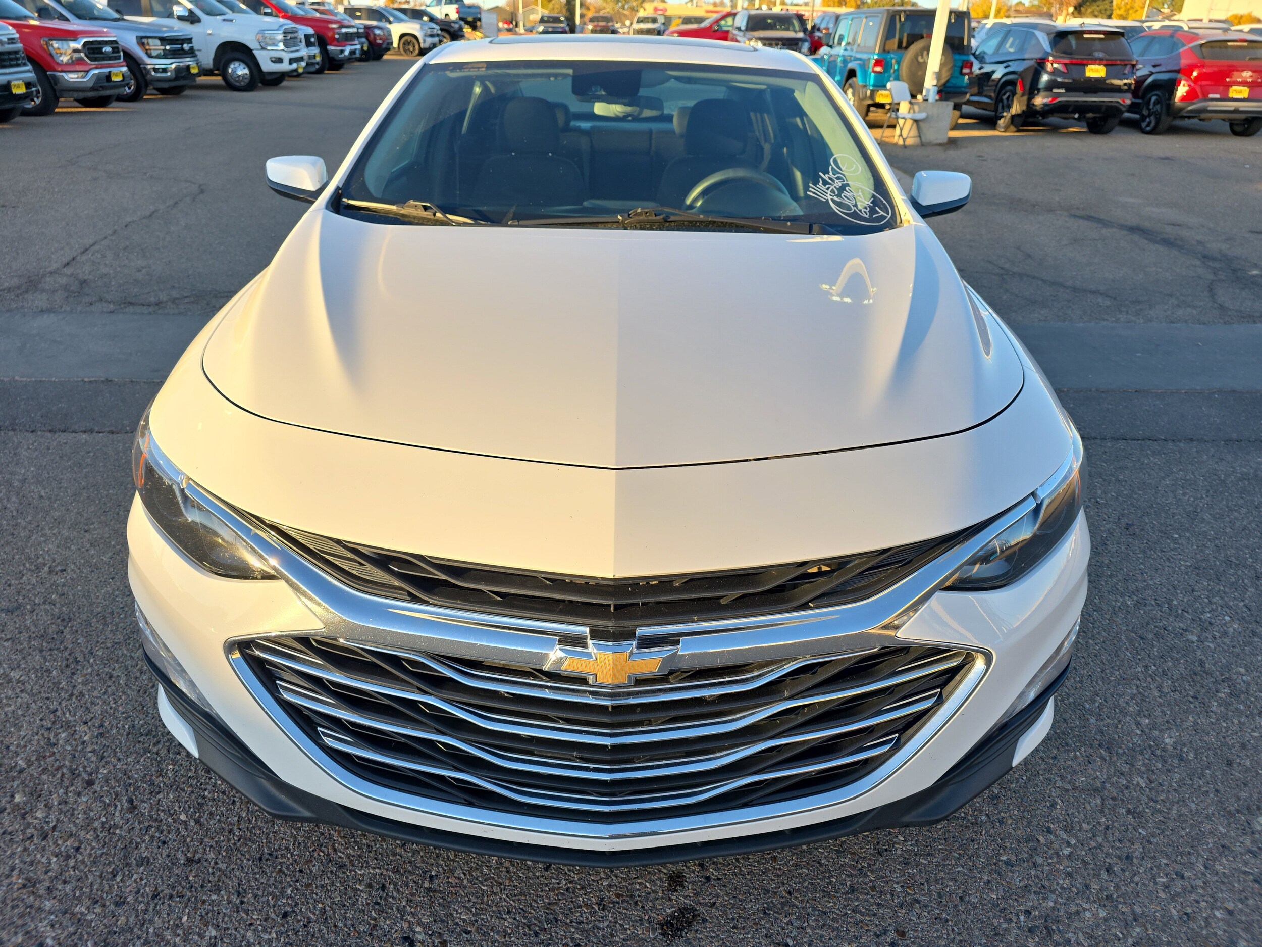 2024 Chevrolet Malibu 1LT photo 2