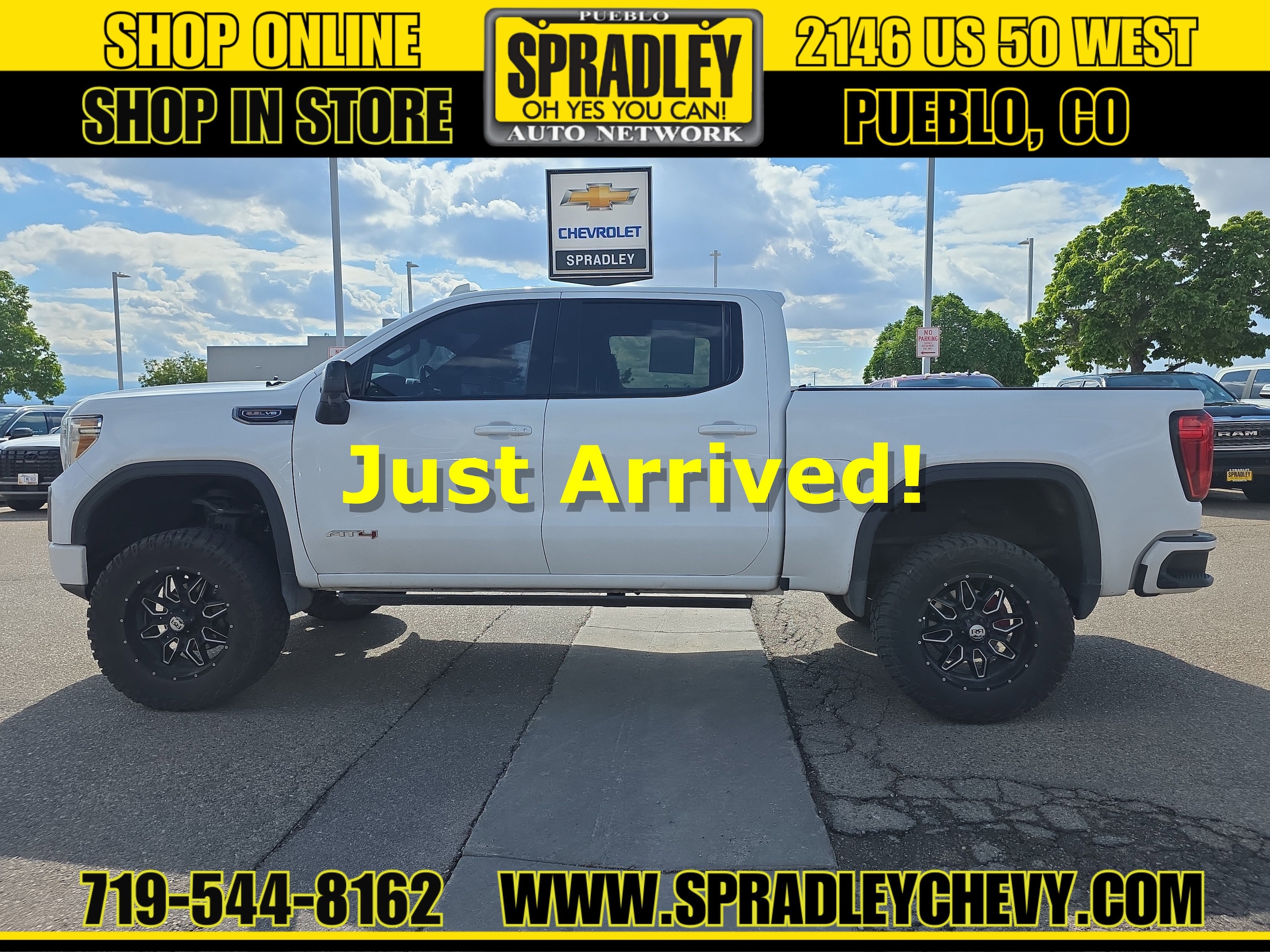2019 GMC Sierra 4WD Crew Cab Short Box AT4's photo