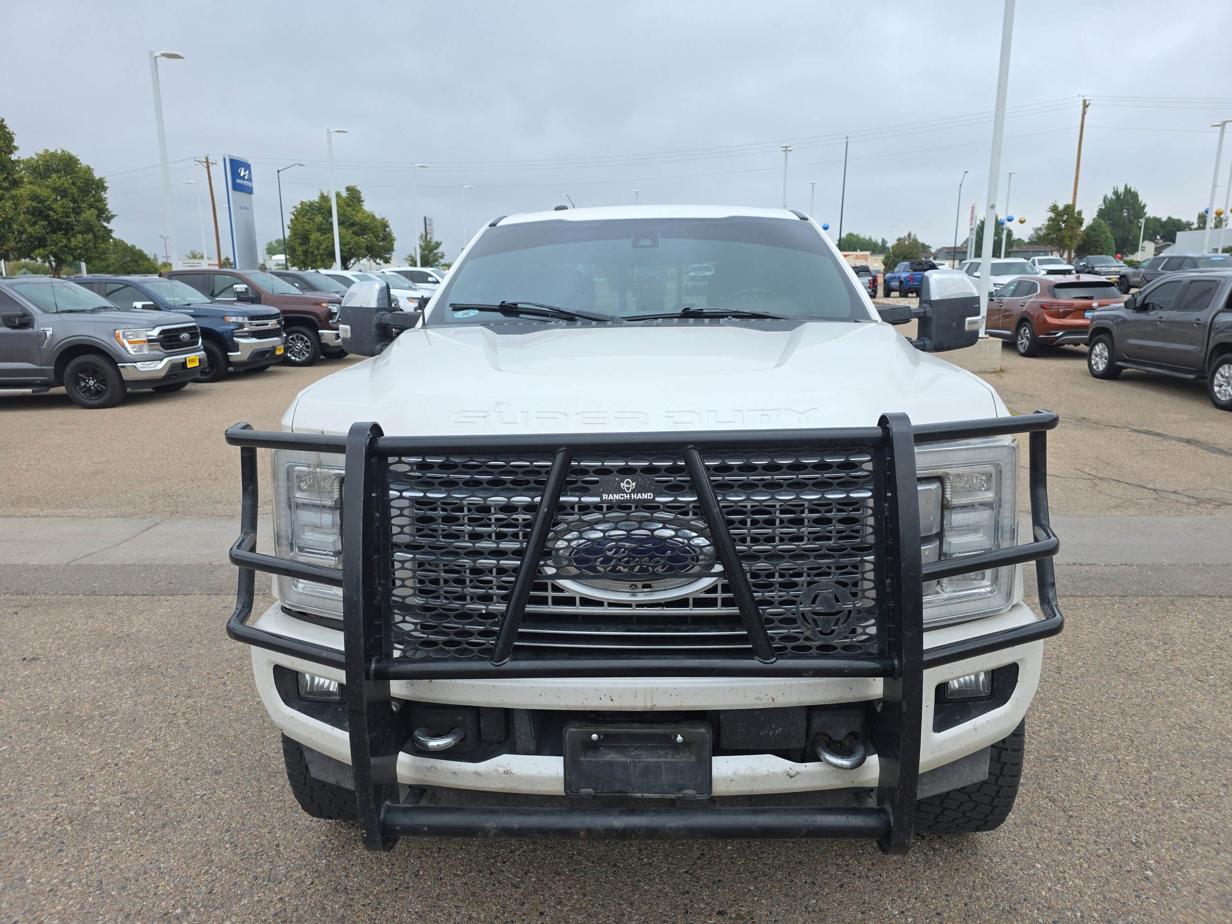 2017 Ford F-250 Lariat photo 2