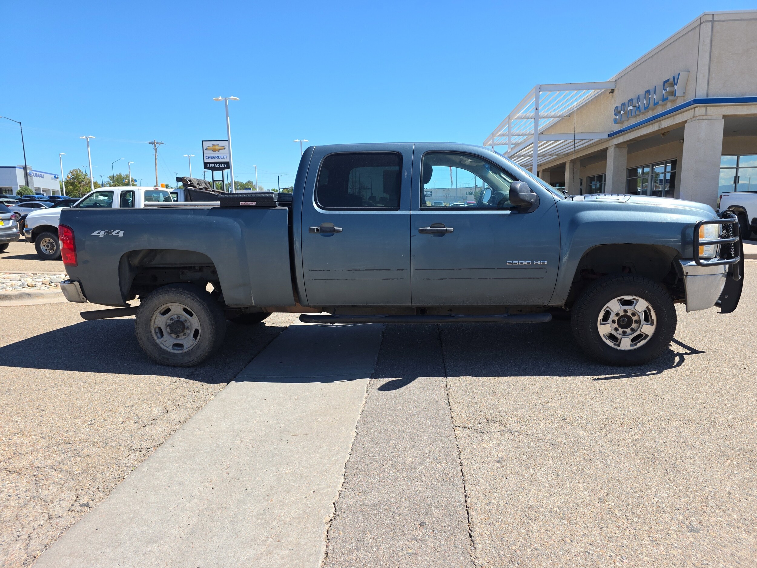 2014 Chevrolet Silverado 2500HD LT photo 3
