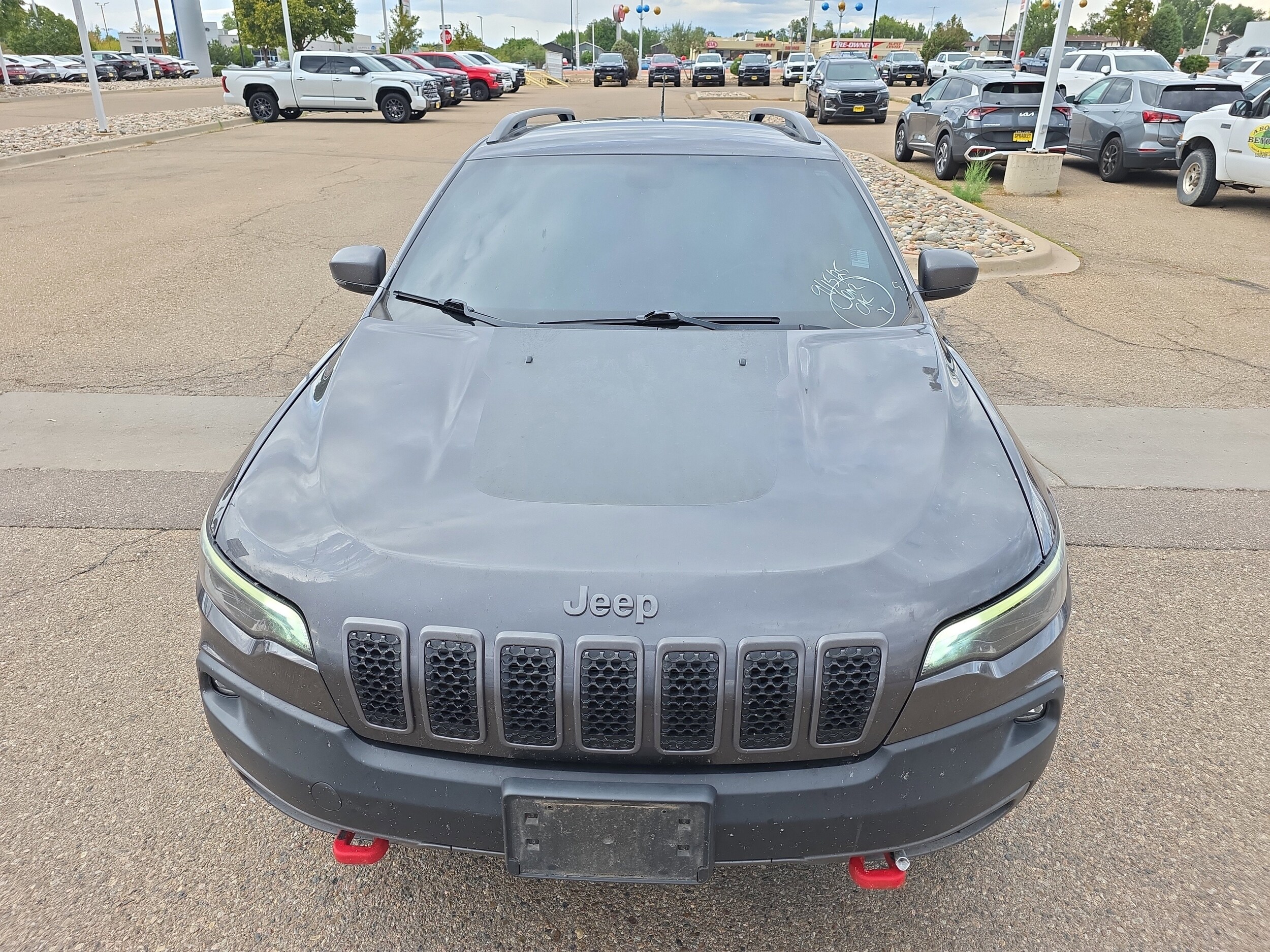 2019 Jeep Cherokee Trailhawk photo 2