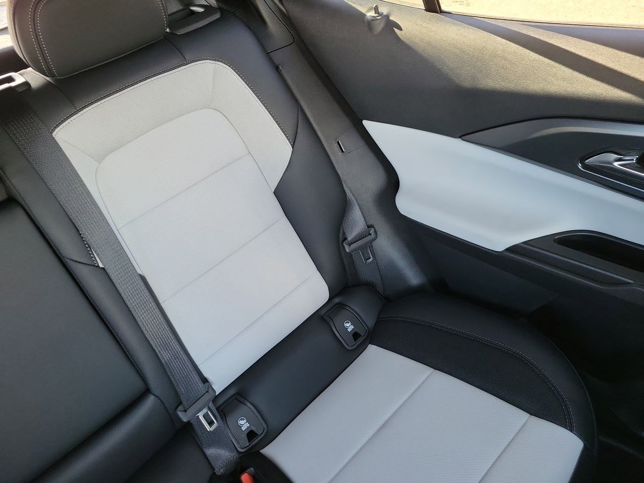 2026 Chevrolet Equinox EV 2LT - Photo 14