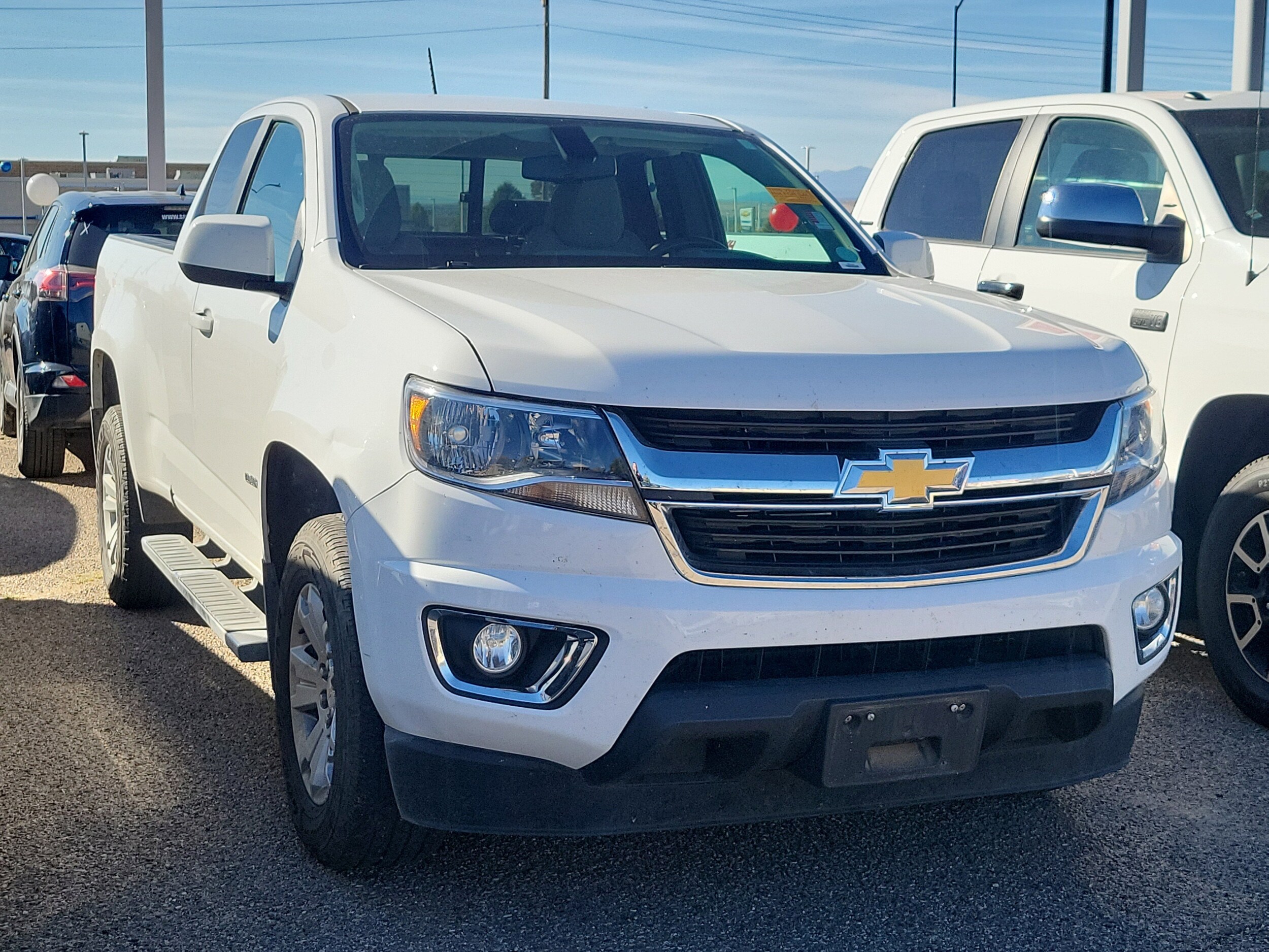 2016 Chevrolet Colorado LT photo 2