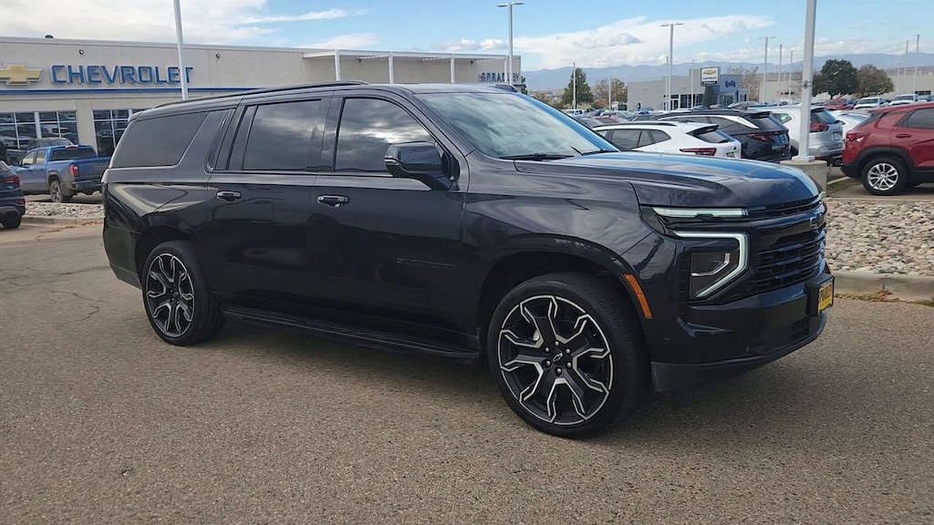 Used 2025 Chevrolet Suburban RST SUV