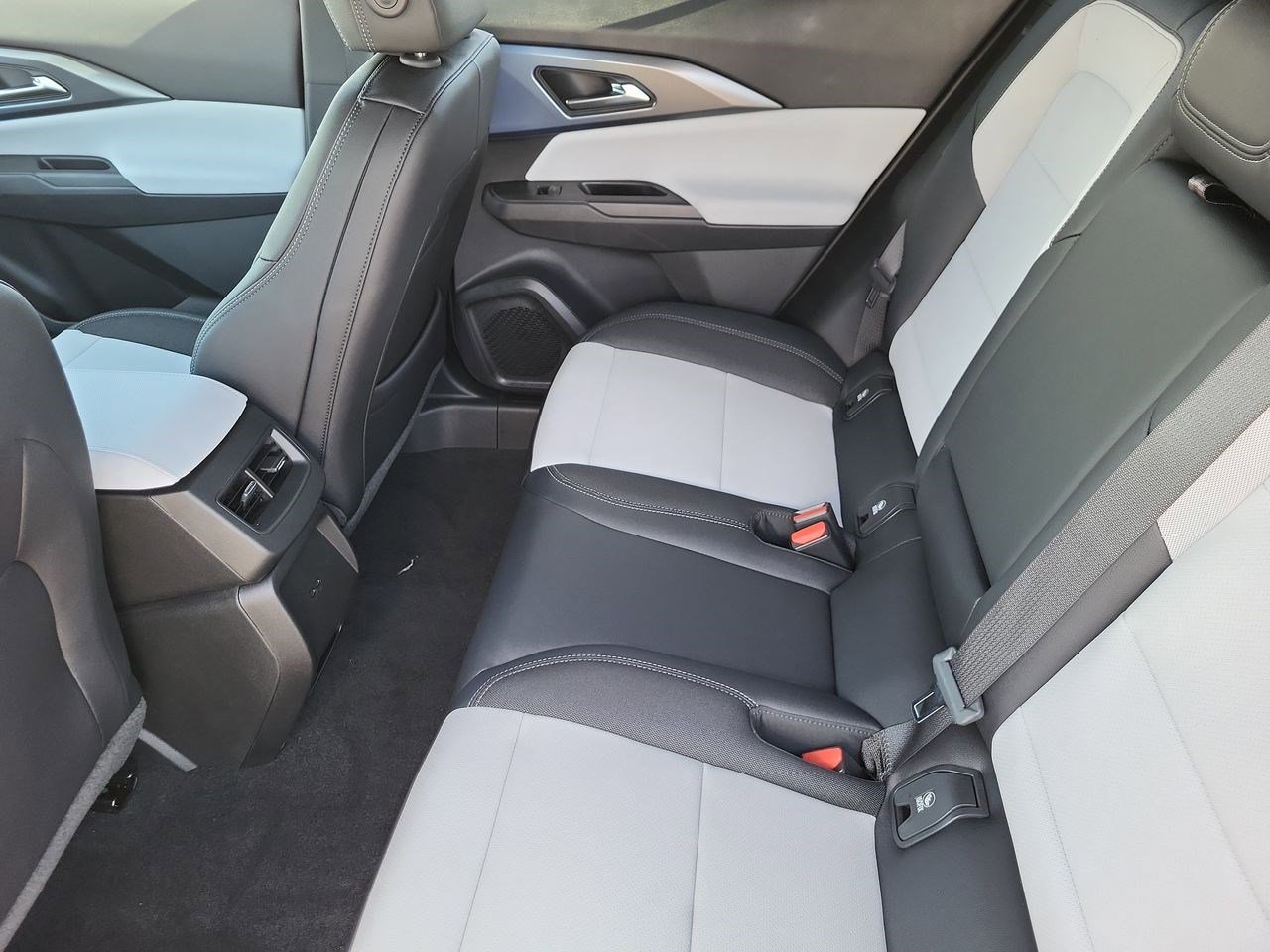 2026 Chevrolet Equinox EV 2LT - Photo 26