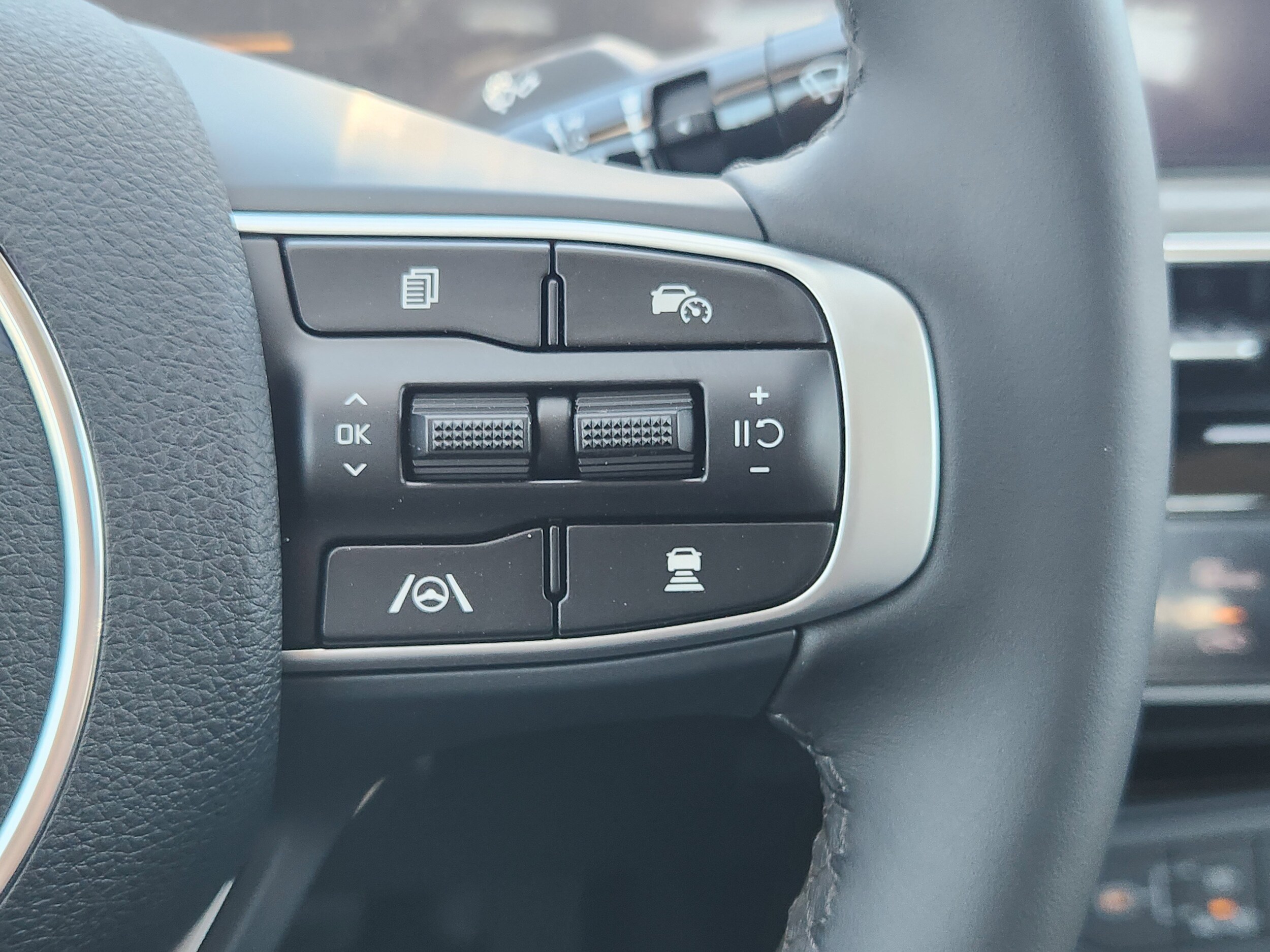 2025 Kia K5 EX - Photo 21