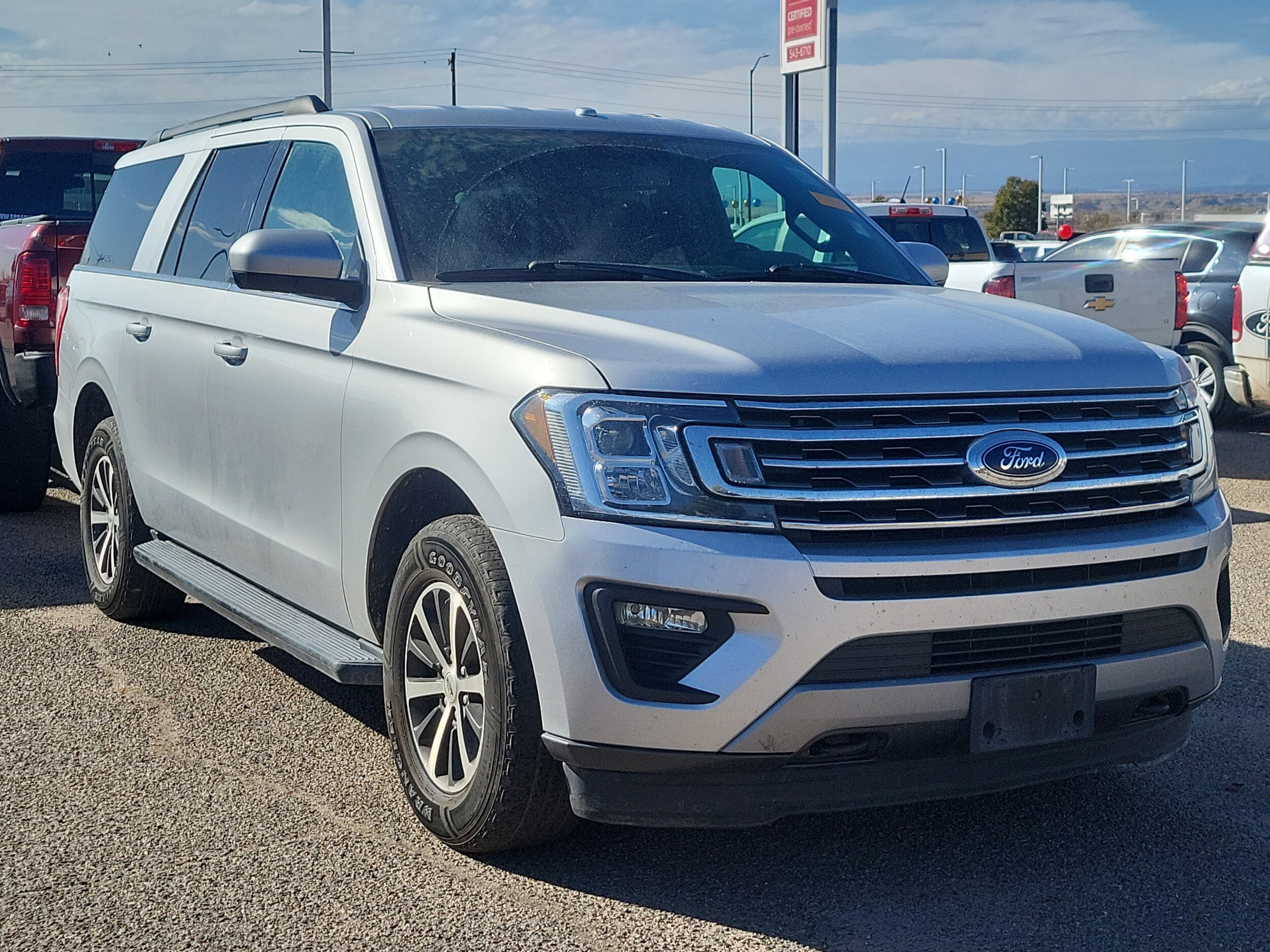 2019 Ford Expedition MAX XLT photo 2