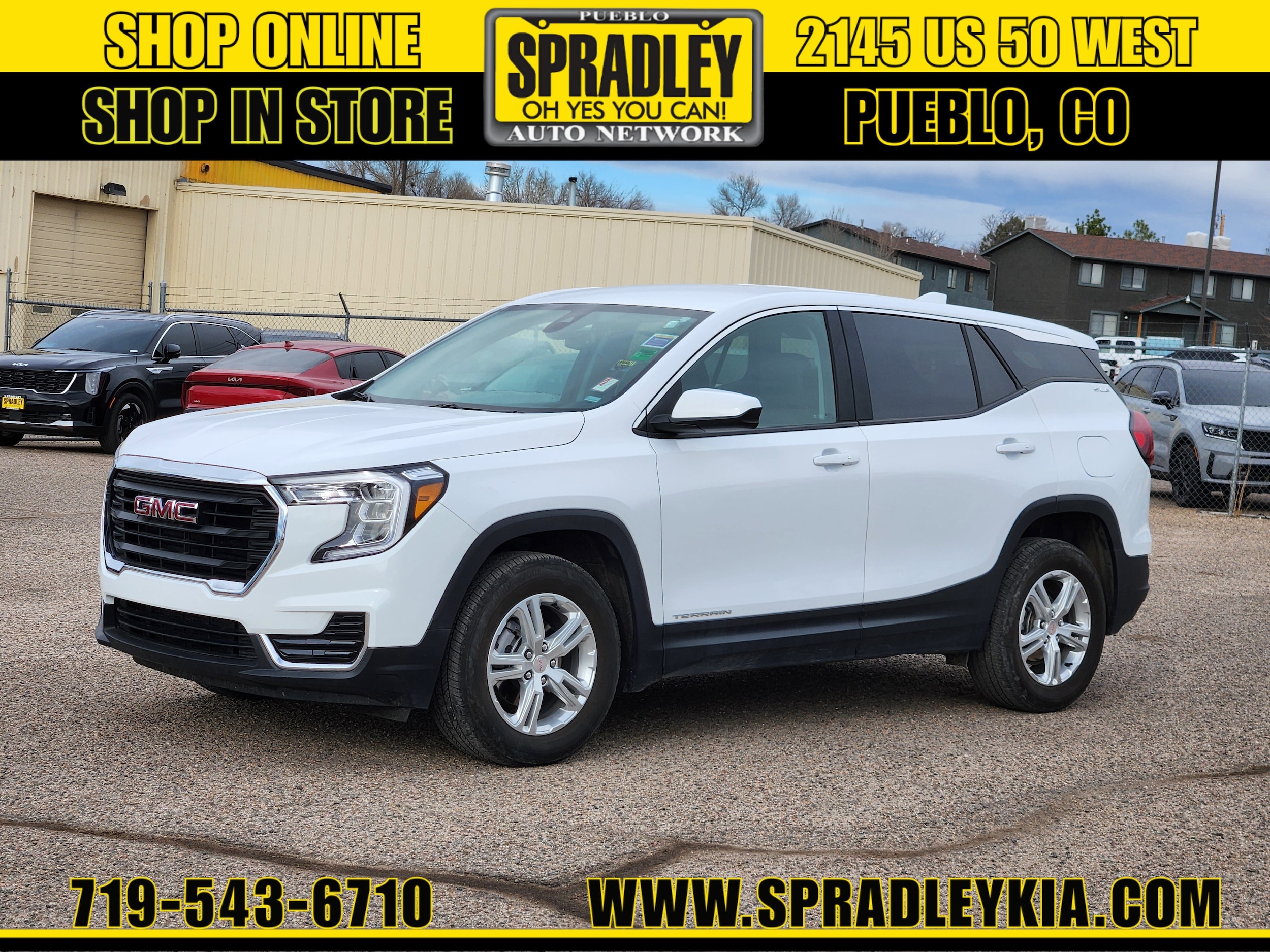 2024 GMC Terrain SLE's photo