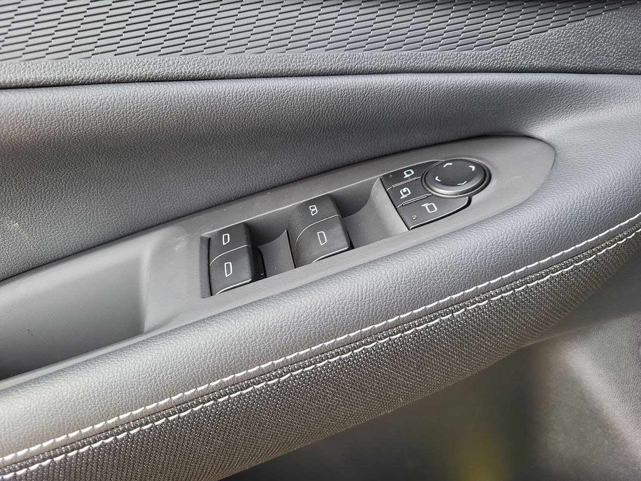 2026 Chevrolet Blazer EV LT - Photo 27