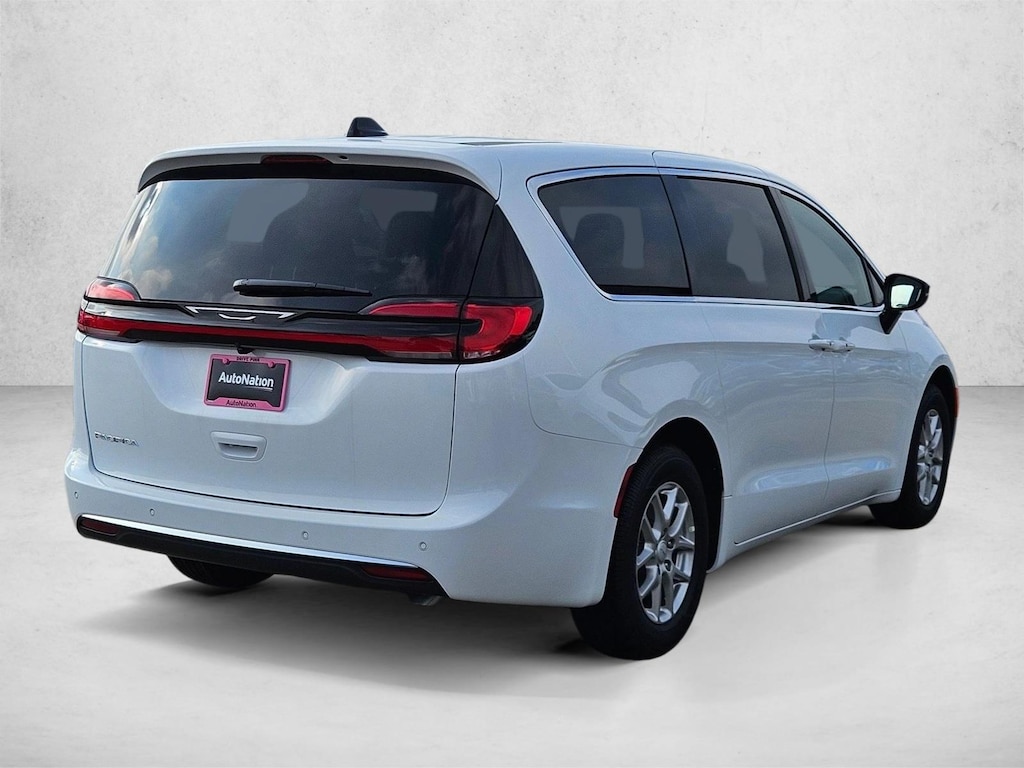 New 2027 Chrysler Pacifica Select Van Passenger Van