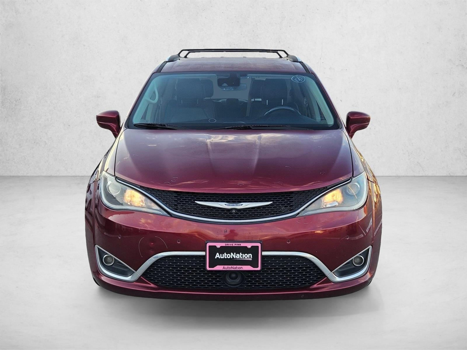 2020 Chrysler Pacifica Touring Plus photo 2