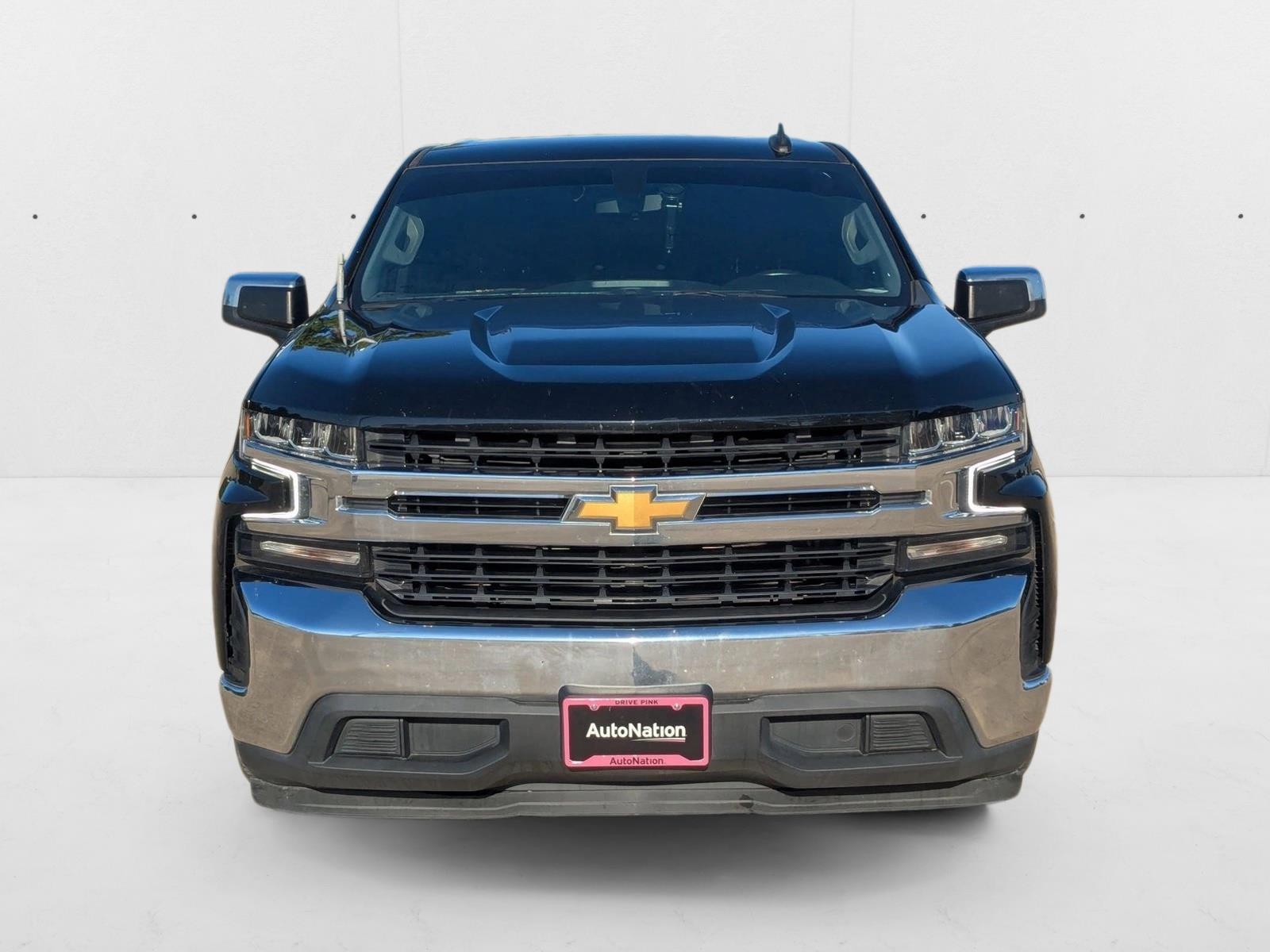 2021 Chevrolet Silverado 1500 LT photo 2