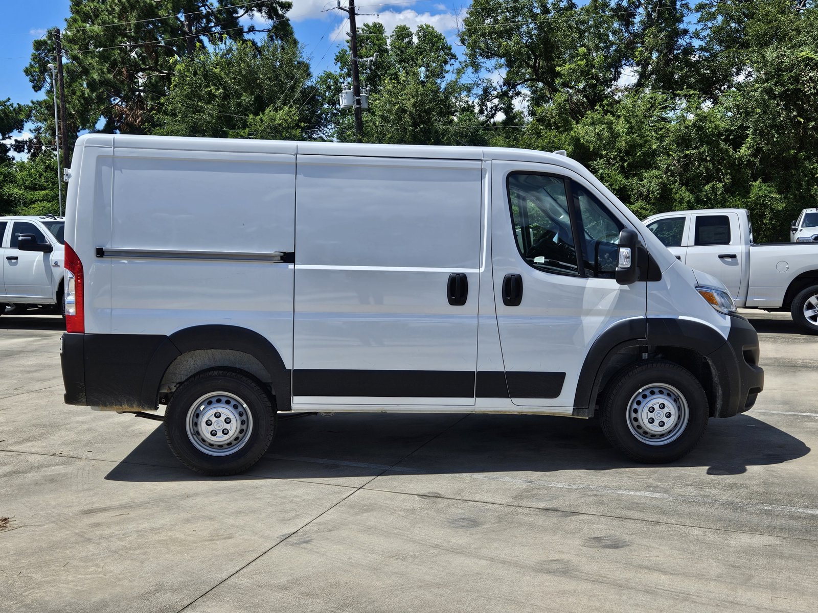 2024 Ram ProMaster 1500 photo 3