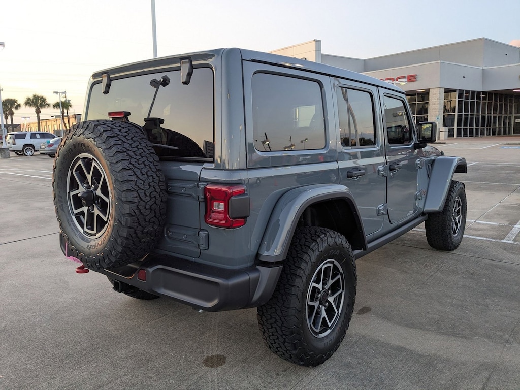 New 2025 Jeep Wrangler Rubicon SUV