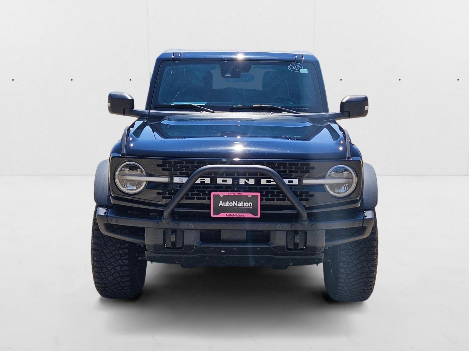2023 Ford Bronco Wildtrak photo 2