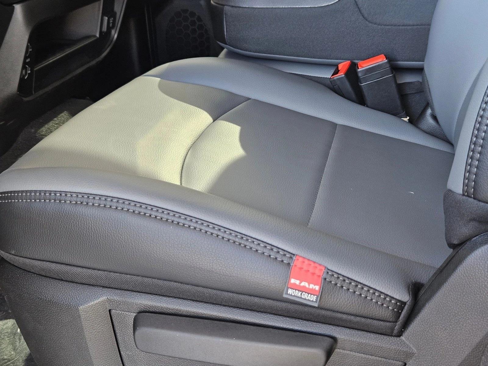 2026 Ram 3500 Tradesman photo 4