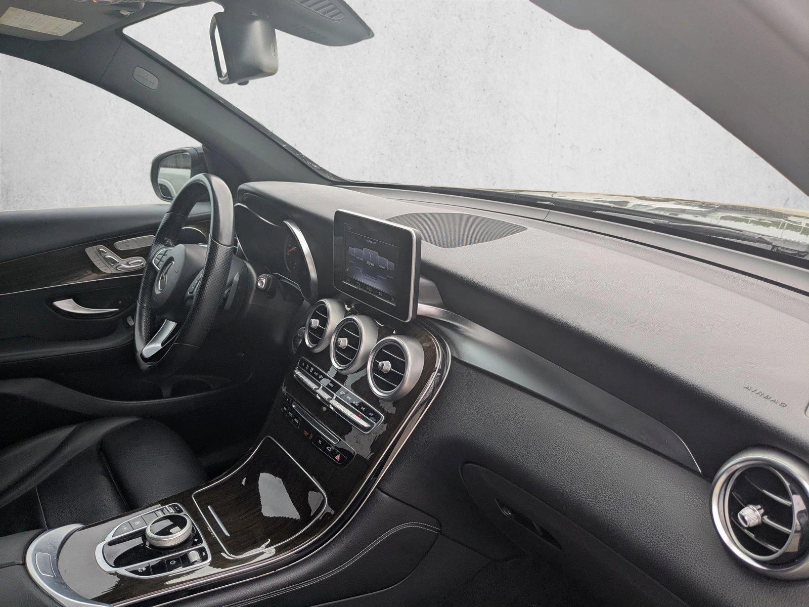 2017 Mercedes-Benz GLC GLC300 - Photo 19