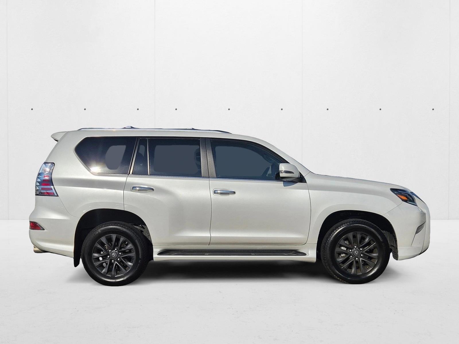2023 Lexus GX 460 Premium photo 2