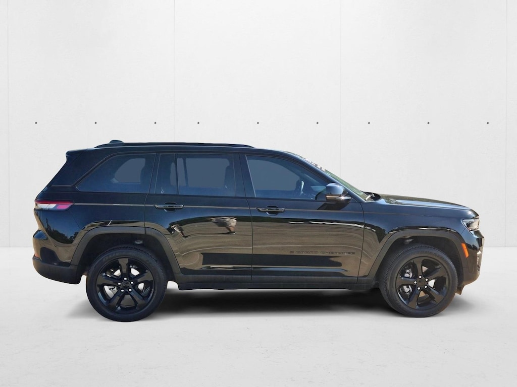 Used 2024 Jeep Grand Cherokee Altitude X Sport Utility