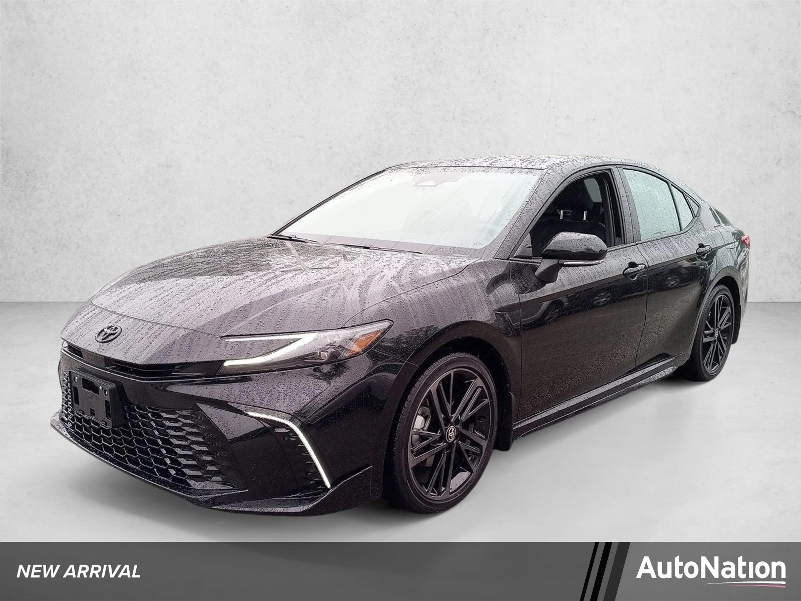 2026 Toyota Camry XSE Hybrid's photo