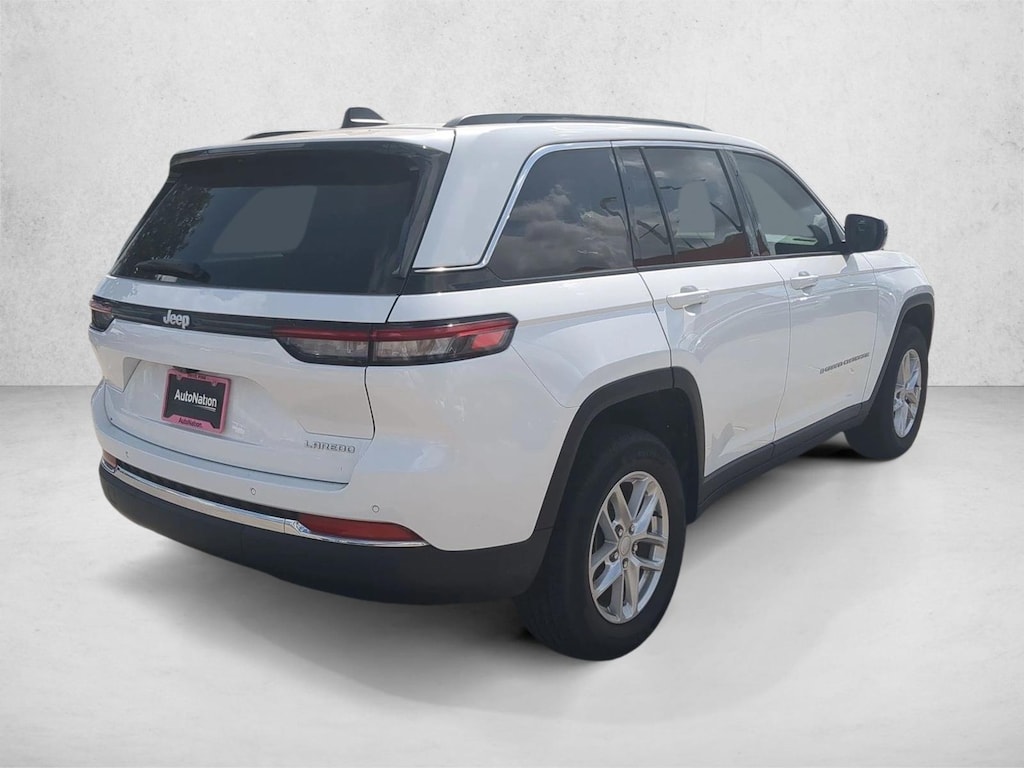 New 2026 Jeep Grand Cherokee Laredo X SUV