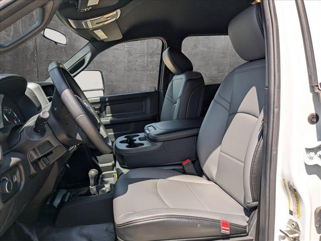 2024 Ram 5500 Tradesman photo 4