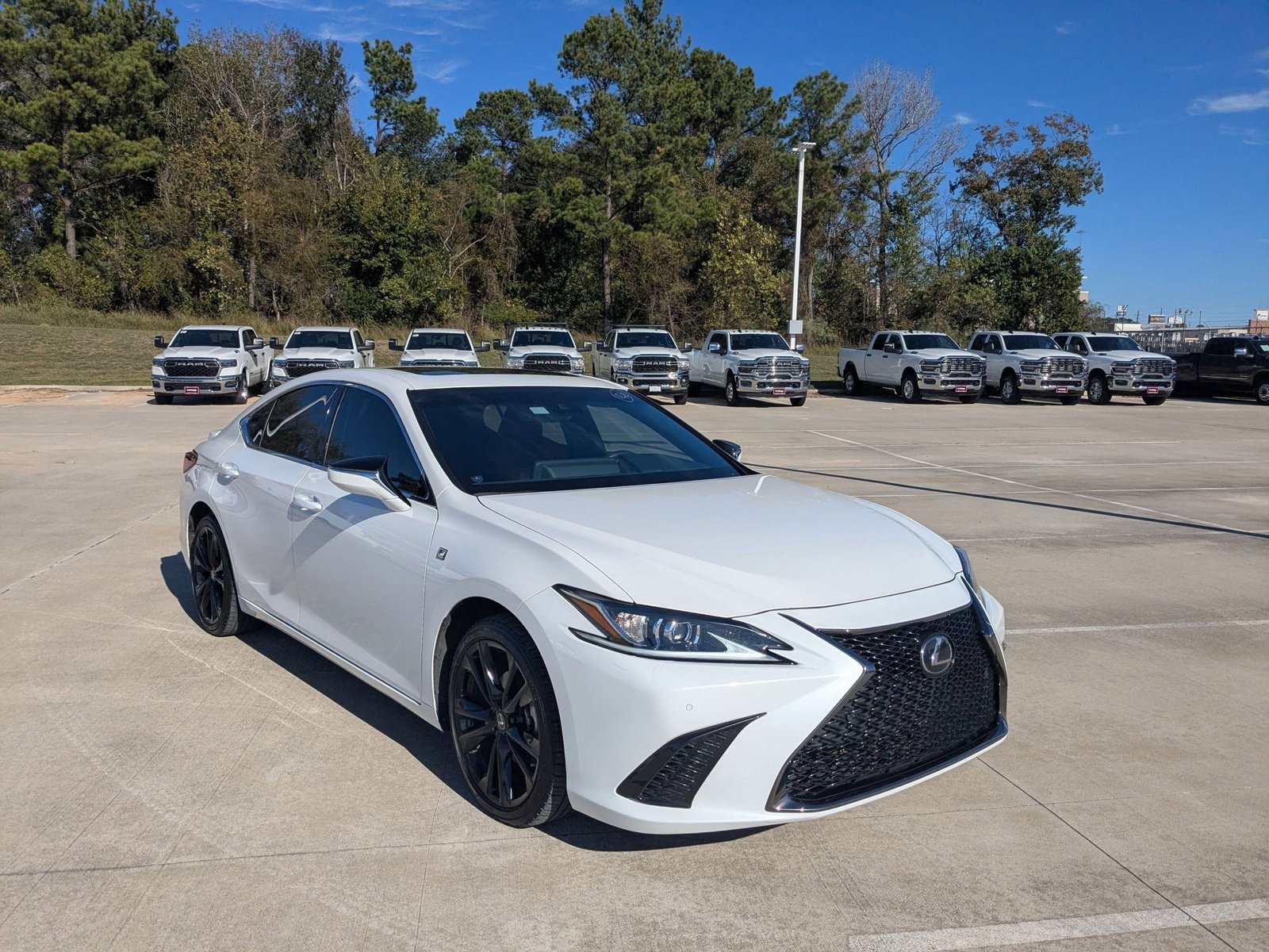 2023 Lexus ES 350 F SPORT Handling photo 3