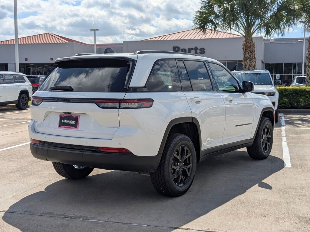 New 2025 Jeep Grand Cherokee Altitude X SUV