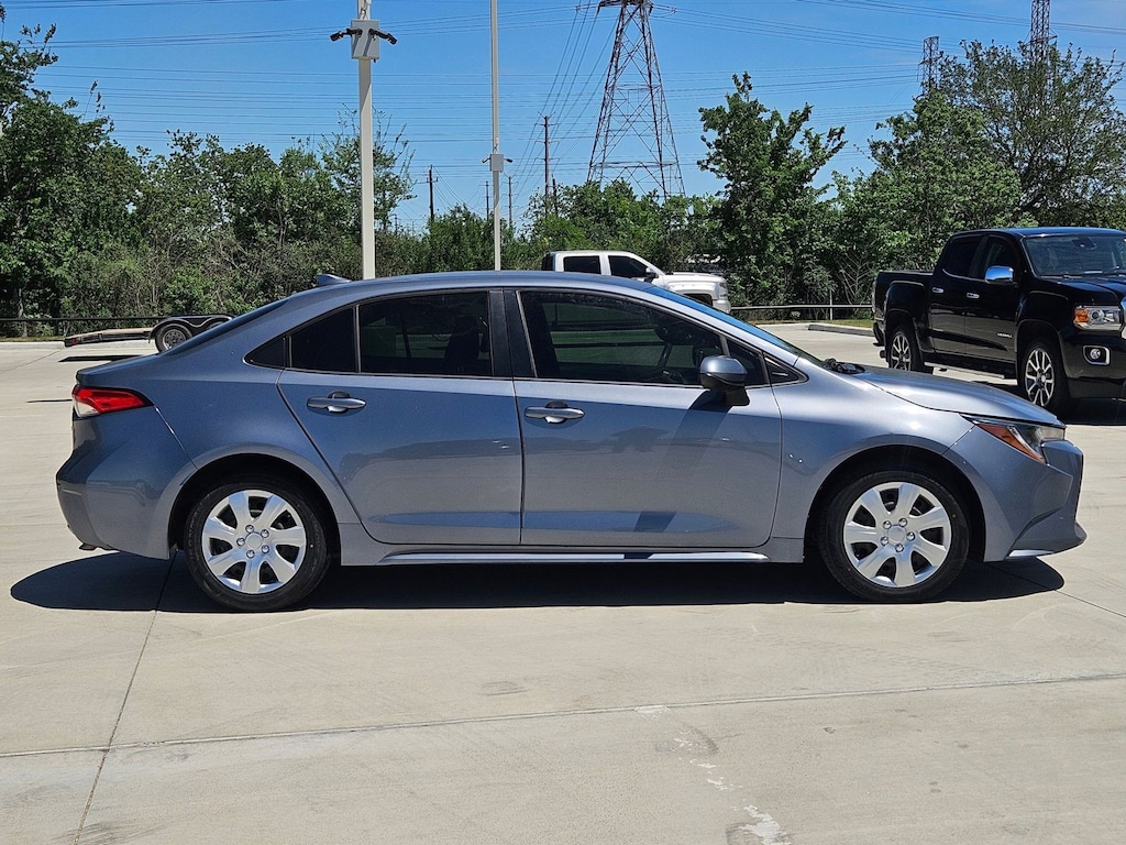 Used 2021 Toyota Corolla LE 4dr Car