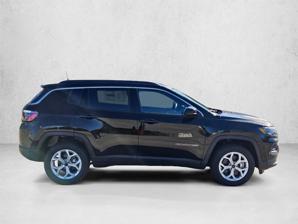 New 2026 Jeep Compass Latitude SUV
