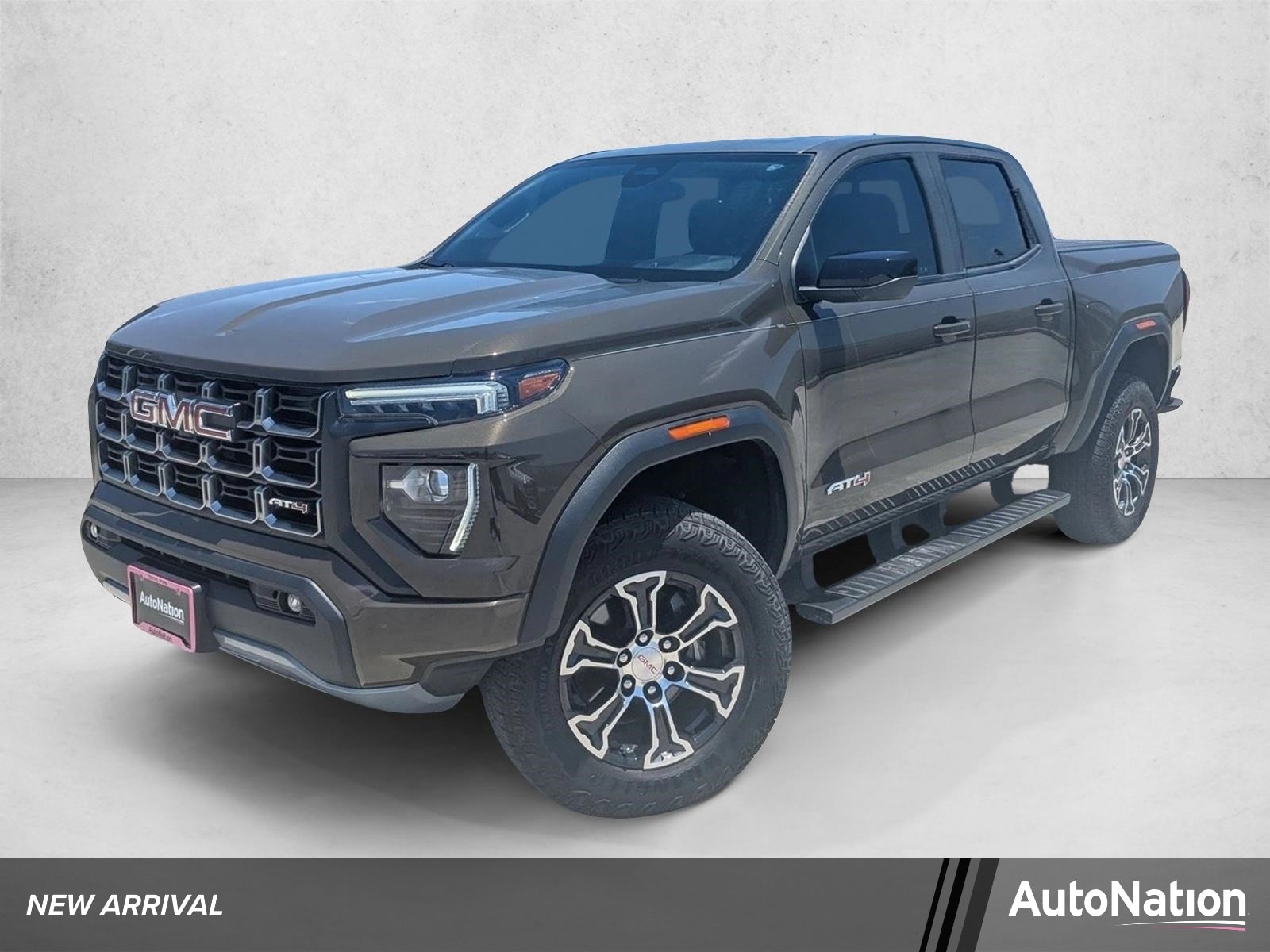 2023 GMC Canyon 4WD AT4 Crew Cab Short Box's photo