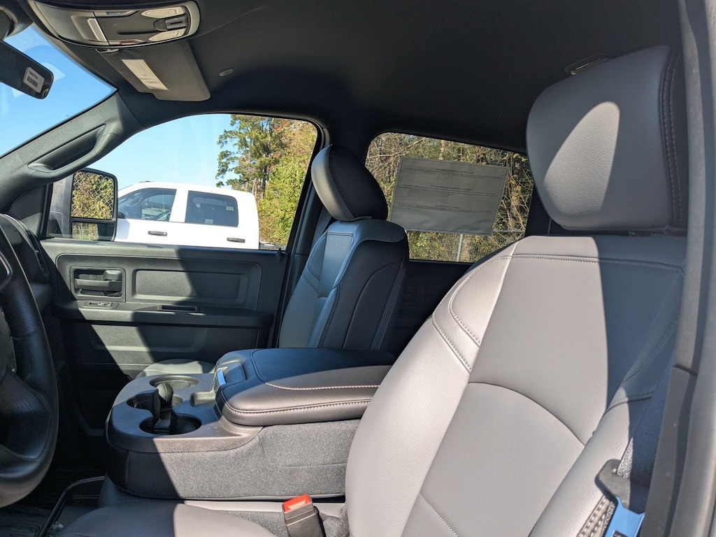 New 2025 Ram 3500 Chassis Cab Tradesman Truck Crew Cab