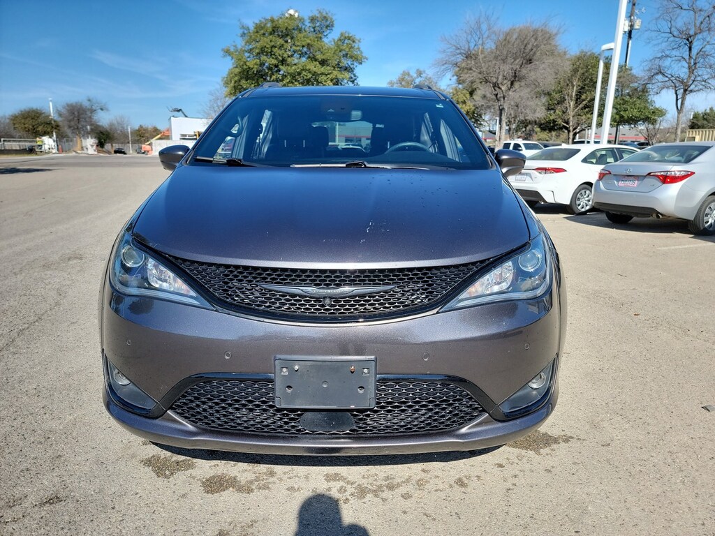 Used 2020 Chrysler Pacifica Launch Edition Mini-van Passenger