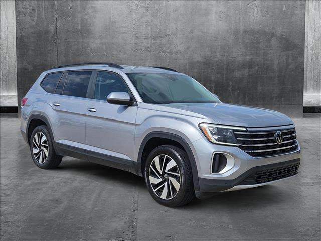 2024 Volkswagen Atlas SE Technology photo 3