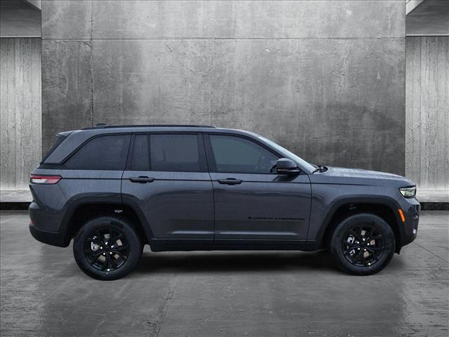 2025 Jeep Grand Cherokee Altitude X photo 4