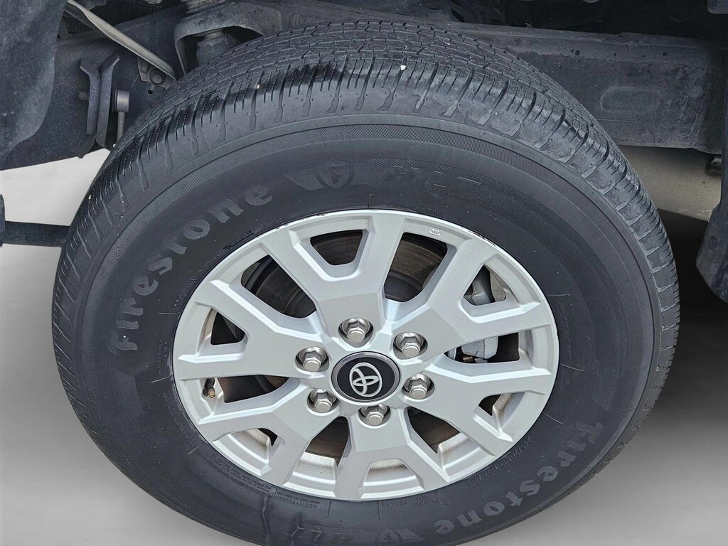 Used 2024 Toyota Tacoma SR5 Crew Cab Pickup