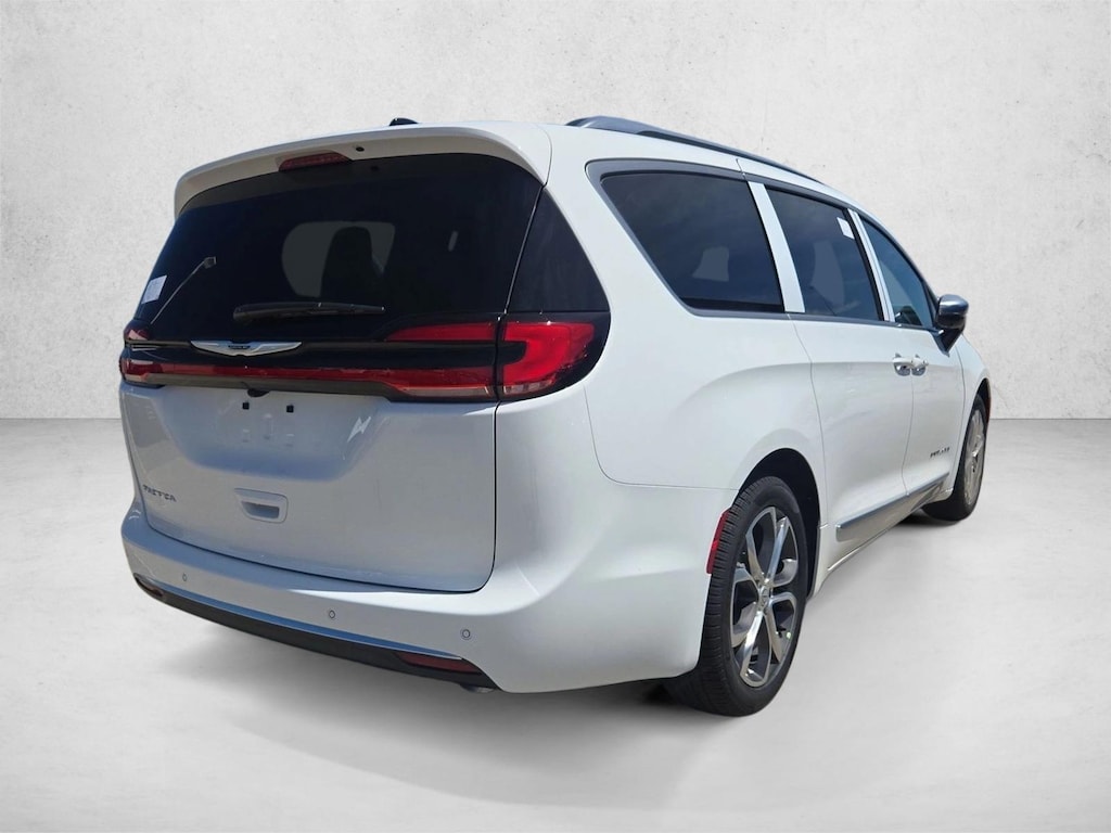New 2026 Chrysler Pacifica Pinnacle Van Passenger Van