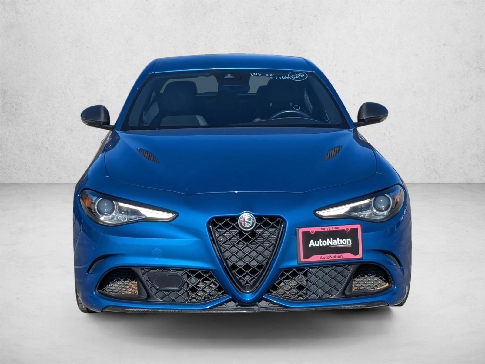 2020 Alfa Romeo Giulia Quadrifoglio photo 2