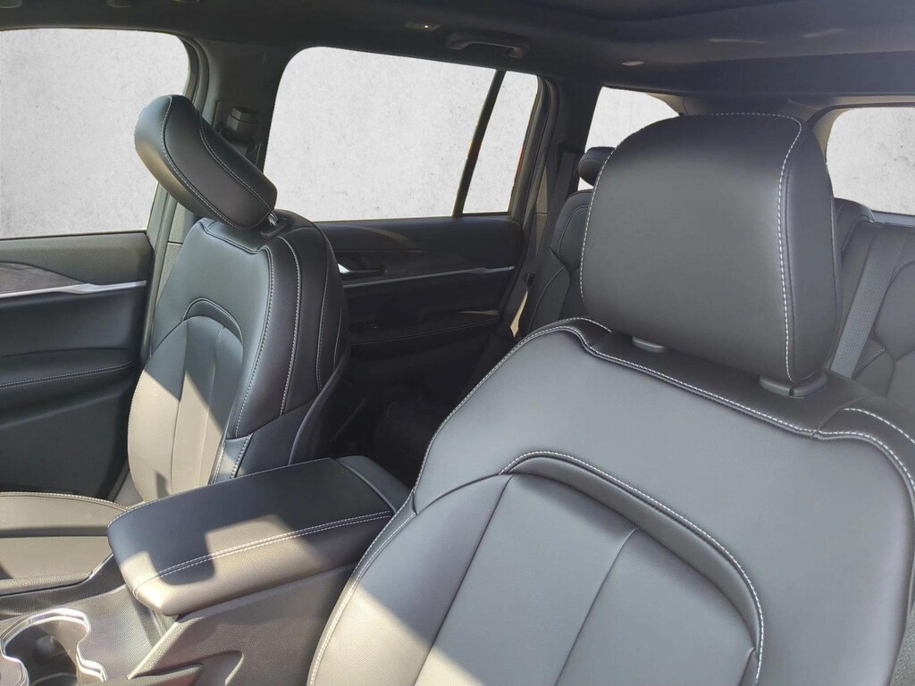 New 2026 Jeep Grand Cherokee Limited SUV