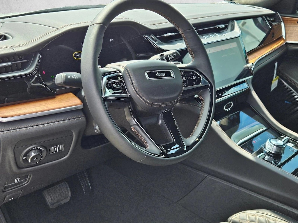 New 2026 Jeep Grand Cherokee L Summit SUV