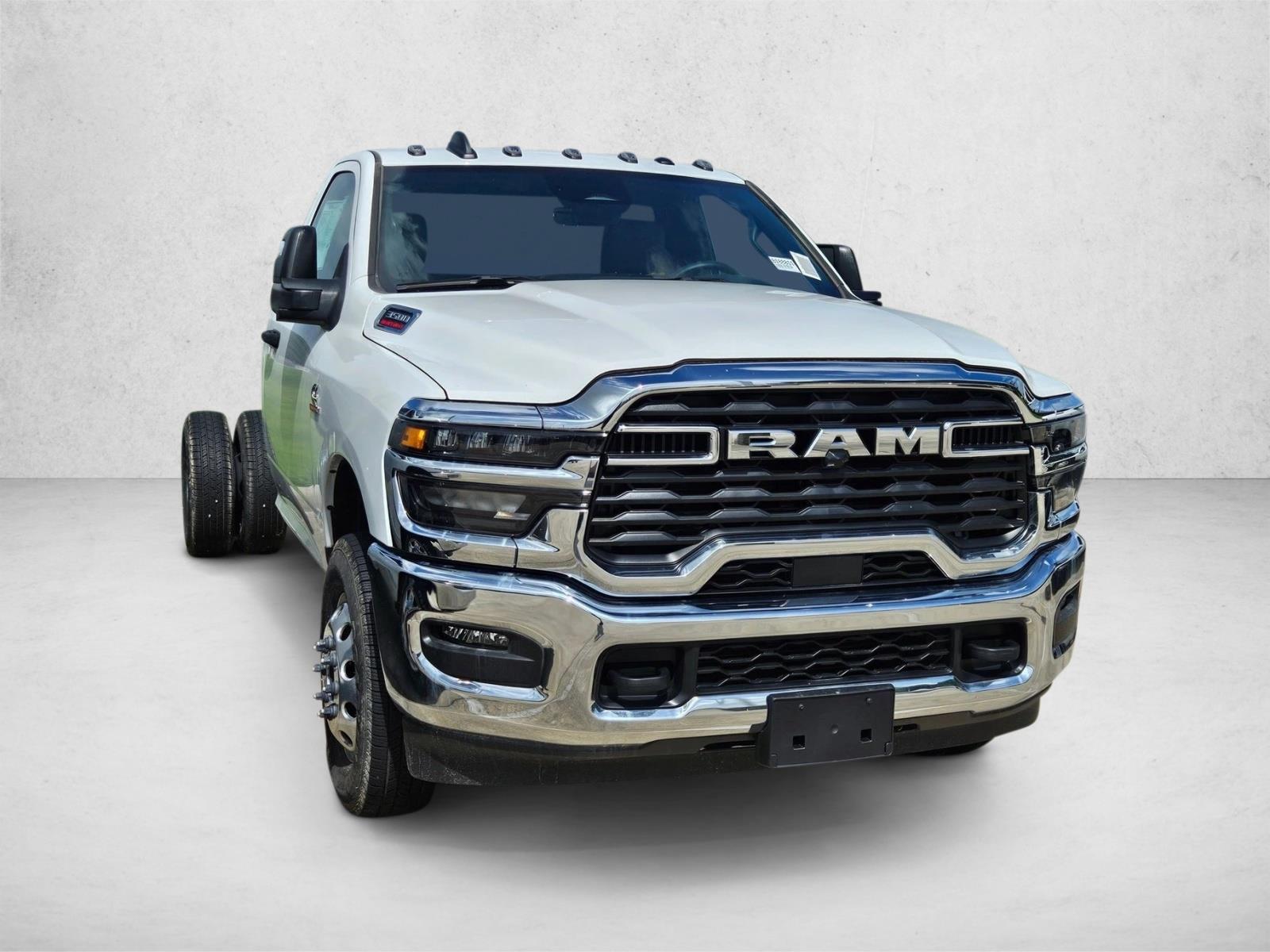 2026 RAM 3500 Chassis Tradesman - Photo 7