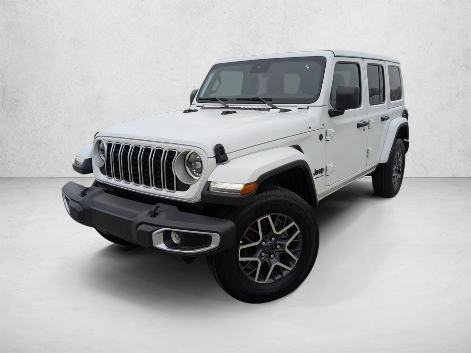 2025 Jeep Wrangler 4-Door Sahara's photo