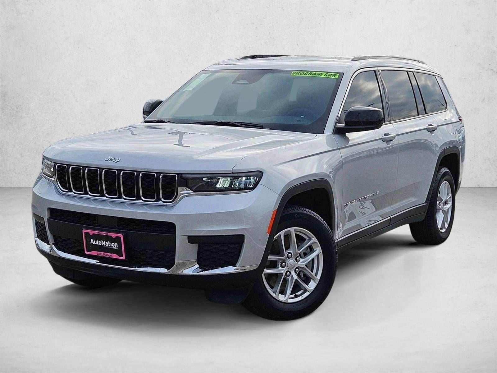 2025 Jeep Grand Cherokee L Laredo's photo