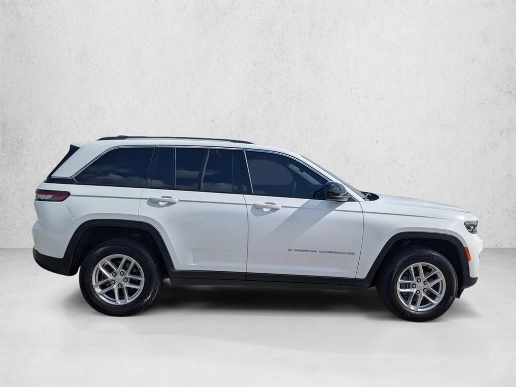Used 2023 Jeep Grand Cherokee Laredo X Sport Utility